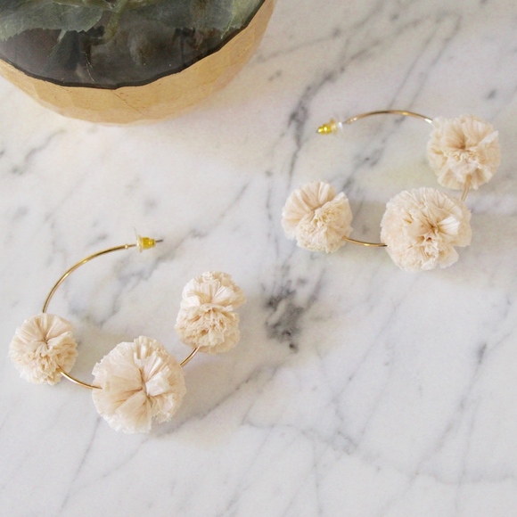 Jewelry - 🎉🎉HPX2🎉🎉 Raffia Pom Pom Hoop Earrings Ivory